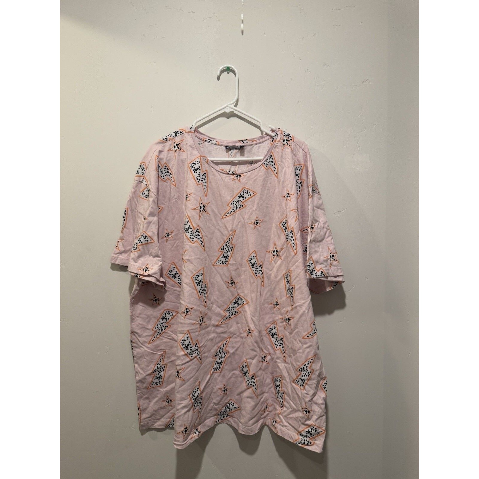 Asos Design Curve Women’s Oversized Lightning Bolt Print T Shirt Size 18